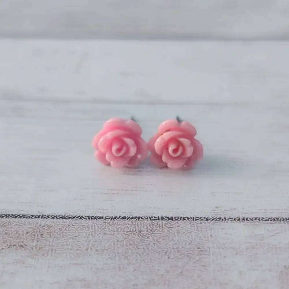 Vintage Stud Earrings Pink Tone Rose Dainty 3/8